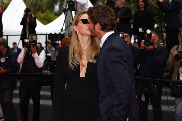 Internationale Filmfestspiele von Cannes, The Unknown Premiere #4 May 18, 2026, Cannes, Cote D azur, France: VIRGINIE EFIRA and NIELS SCHNEIDER on the red carpet for the screening of THE UNKNOWN at the 79th Annual Cannes Film Festival at Palais des Festivals in Cannes, France Cannes France  - ZUMAc179 20260518_zep_c179_007 Copyright: xMickaelxChavetx