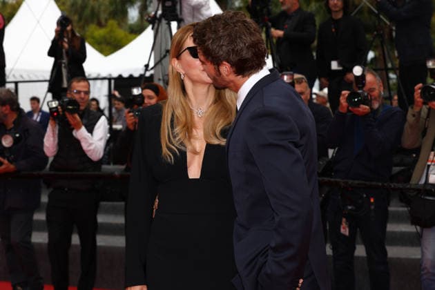 Internationale Filmfestspiele von Cannes, The Unknown Premiere #4 May 18, 2026, Cannes, Cote D azur, France: VIRGINIE EFIRA and NIELS SCHNEIDER on the red carpet for the screening of THE UNKNOWN at the 79th Annual Cannes Film Festival at Palais des Festivals in Cannes, France Cannes France  - ZUMAc179 20260518_zep_c179_008 Copyright: xMickaelxChavetx