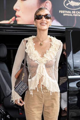 Celebrity, Internationale Filmfestspiele von Cannes, Stars am Hotel Martinez Cannes Bella Hadid exits Martinez MP Cannes, France- May 18: Bella Hadid arrives to the Martinez Hotel during 79th Festival of Cannes, on May 18, 2026 in Cannes, France. Photo by Marco Piovanotto Abacapress.com Cannes France  Copyright: xPiovanottoxMarco ABACAx