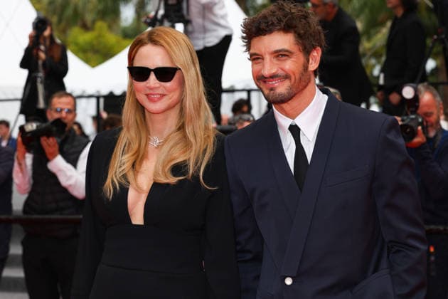 Internationale Filmfestspiele von Cannes, The Unknown Premiere #4 May 18, 2026, Cannes, Cote D azur, France: NIELS SCHNEIDER and VIRGINIE EFIRA on the red carpet for the screening of THE UNKNOWN at the 79th Annual Cannes Film Festival at Palais des Festivals in Cannes, France Cannes France  - ZUMAc179 20260518_zep_c179_024 Copyright: xMickaelxChavetx