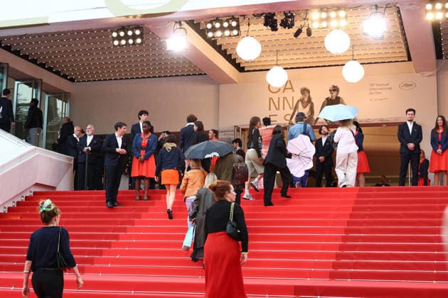 Internationale Filmfestspiele von Cannes, The Unknown Premiere #4 May 18, 2026, Cannes, Cote D azur, France: It is raining in Cannes for the red carpet for the screening of THE UNKNOWN at the 79th Annual Cannes Film Festival at Palais des Festivals in Cannes, France Cannes France  - ZUMAc179 20260518_zep_c179_041 Copyright: xMickaelxChavetx