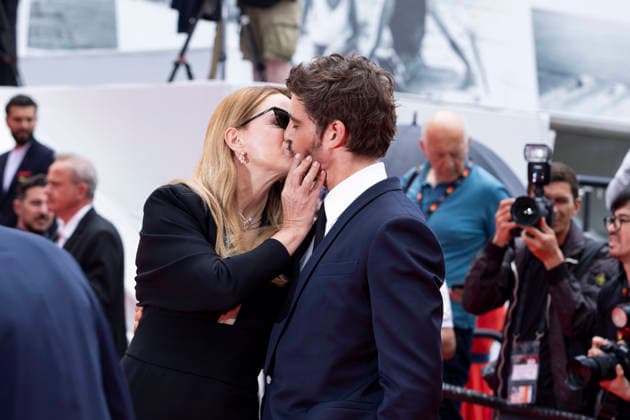 Internationale Filmfestspiele von Cannes, The Unknown Premiere #6 Virginie Efira et Niels Schneider Montée des marches du film Linconnue lors du 79ème Festival International du Film de Cannes, le 18 mai 2026 Olivier Borde Bestimage Red carpet for The unknown at the 79th Cannes International Film Festival on May 18, 2026 Cannes France  Copyright: xOLIVIERxBORDEx xBESTIMAGExOLIVIERxBORDEx xBESTIMAGEx