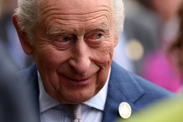 King Charles III attends the 2026 RHS Chelsea Flower Show Britain s King Charles III reacts during a visit to 2026 RHS Chelsea Flower Show in London on May 18, 2026., Credit:ADRIAN DENNIS PA ROTA - B68 Avalon United Kingdom, London  Copyright: xADRIANxDENNISx xPAxROTAx-xB68x xAvalonx 1100160154