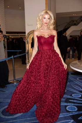 Celebrity, Internationale Filmfestspiele von Cannes, Stars am Hotel Martinez #9 Cannes Victoria Silvstedt exits Martinez MP Cannes, France- May 18: Victoria Silvstedt leave the Martinez Hotel during 79th Festival of Cannes, on May 18, 2026 in Cannes, France. Photo by Marco Piovanotto Abacapress.com Cannes France  Copyright: xPiovanottoxMarco ABACAx