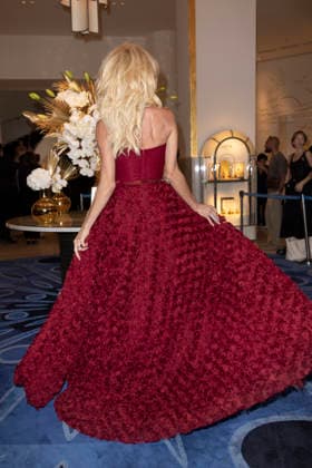 Celebrity, Internationale Filmfestspiele von Cannes, Stars am Hotel Martinez #9 Cannes Victoria Silvstedt exits Martinez MP Cannes, France- May 18: Victoria Silvstedt leave the Martinez Hotel during 79th Festival of Cannes, on May 18, 2026 in Cannes, France. Photo by Marco Piovanotto Abacapress.com Cannes France  Copyright: xPiovanottoxMarco ABACAx