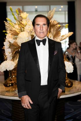 Celebrity, Internationale Filmfestspiele von Cannes, Stars am Hotel Martinez #9 Cannes Sean Finn exits Martinez MP Cannes, France- May 18: Sean Finn leave the Martinez Hotel to attending Chopard Gala Night during 79th Festival of Cannes, on May 18, 2026 in Cannes, France. Photo by Marco Piovanotto Abacapress.com Cannes France  Copyright: xPiovanottoxMarco ABACAx