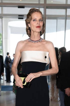 Celebrity, Internationale Filmfestspiele von Cannes, Stars am Hotel Martinez #9 Cannes Eva Herzigova exits Martinez MP Cannes, France- May 18: Eva Herzigova leaves the Martinez Hotel during 79th Festival of Cannes, on May 18, 2026 in Cannes, France. Photo by Marco Piovanotto Abacapress.com Cannes France  Copyright: xPiovanottoxMarco ABACAx