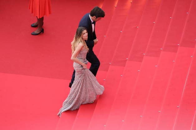 Guest Montée des marches du film Linconnue lors du 79ème Festival International du Film de Cannes, le 18 mai 2026 Franck Boutonnet Pool Bestimage Red carpet for The unknown at the 79th Cannes International Film Festival on May 18, 2026 Cannes France  Copyright: xFranckxBoutonnetx xPoolx xBestimagexFranckxBoutonnetx xPoolx xBestimagex