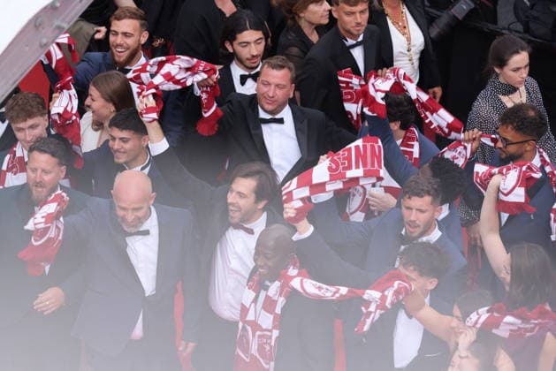Léquipe de soccer AS Cannes Montée des marches du film Fjord lors du 79ème Festival International du Film de Cannes, le 18 mai 2026 Franck Boutonnet Pool Bestimage Red carpet for Fjord at the 79th Cannes International Film Festival on May 18, 2026 Cannes France  Copyright: xFranckxBoutonnetx xPoolx xBestimagexFranckxBoutonnetx xPoolx xBestimagex