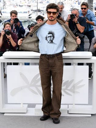 IPA84855274 - Cannes, 79th Cannes Film Festival 2026, Day 8. Photocall of the film L INCONNUE (THE UNKNOWN). Pictured is NIELS SCHNEIDER  Copyright: xAlbertoxTerenghix xPoolxPhotoxEventsx07x 84855274
