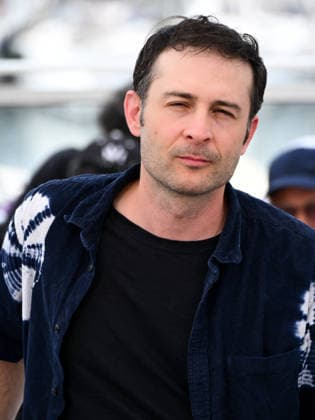 IPA84855746 - Cannes, 79th Cannes Film Festival 2026, Day 8. Photocall of the film L INCONNUE (THE UNKNOWN). In the photo ARTHUR HARARI  Copyright: xAlbertoxTerenghix xPoolxPhotoxEventsx07x 84855746