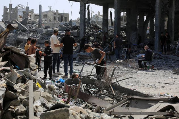 Palestinians Inspect Destroyed Homes After Overnight Israeli Strike in Jabalia Palestinians inspect their destroyed homes following an overnight Israeli airstrike that targeted a residential block after residents were warned to evacuate, in Jabalia in the northern Gaza Strip, on May 19, 2026. Photo by Bilal Osama apaimages Gaza city Gaza Strip Palestinian Territory 190526_Jabalia_BO_00(15) Copyright: xapaimagesxBilalxOsamax xapaimagesx