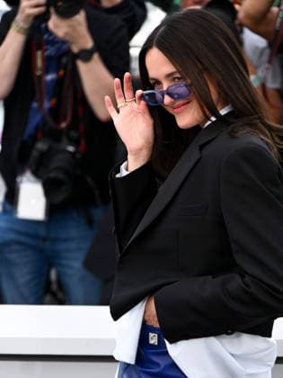 IPA84858901 - Cannes, 79th Cannes Film Festival 2026, Day 8. Photocall of the film Fjord . Pictured is Renate Reinsve  Copyright: xAlbertoxTerenghix xPoolxPhotoxEventsx07x 84858901
