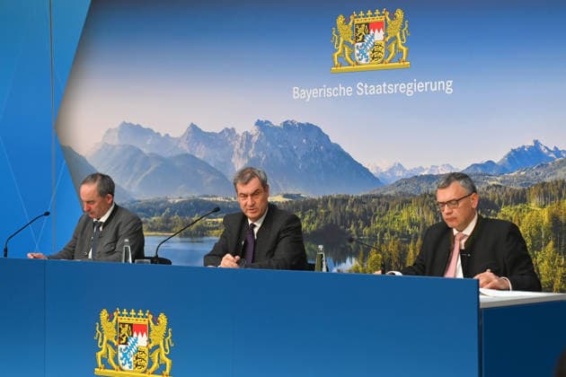 v.loi:Hubert AIWANGER (Freie Waehler,Wirtschaftsminister Bayern), Markus SOEDER (Ministerpraesident Bayern und CSU Vorsitzender), Joachim HERRMANN (Innenminister Bayern). Pressekonferenz der Bayerischen Staatsregierung nach Kabinettssitzung am 19.05.2026 im Prinz Carl Palais in Muenchen. *** v loi Hubert AIWANGER Free Voters, Bavarian Minister of Economic Affairs, Markus SOEDER Bavarian State Premier and CSU Chairman, Joachim HERRMANN Bavarian Minister of the Interior Press conference of the Bavarian State Government after the cabinet meeting on 19 May 2026 at Prinz Carl Palais in Munich