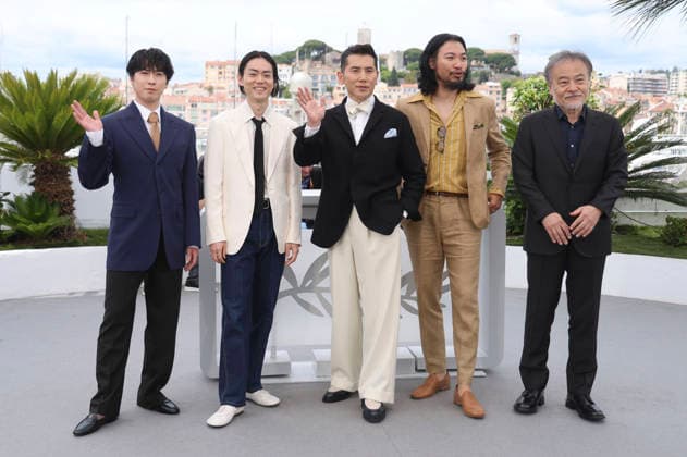Ryota Miyadate, Masaki Suda, Masahiro Motoki, Munetaka Aoki und Kiyoshi Kurosawa beim Photocall zum Kinofilm The Samurai and the Prisoner Kokurojo auf dem Festival de Cannes 2026 79. Internationale Filmfestspiele von Cannes am Palais des Festivals. Cannes, 19.05.2026