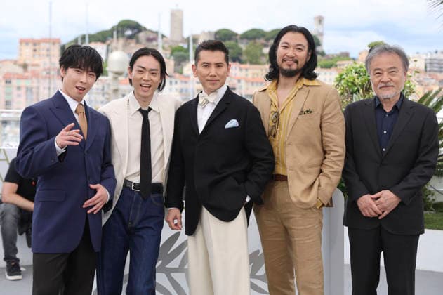 Ryota Miyadate, Masaki Suda, Masahiro Motoki, Munetaka Aoki und Kiyoshi Kurosawa beim Photocall zum Kinofilm The Samurai and the Prisoner Kokurojo auf dem Festival de Cannes 2026 79. Internationale Filmfestspiele von Cannes am Palais des Festivals. Cannes, 19.05.2026