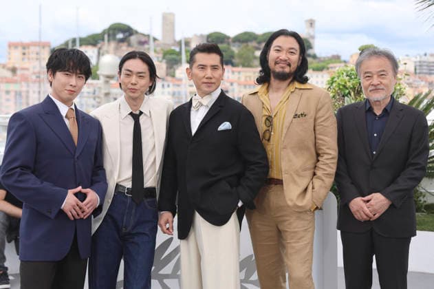 Ryota Miyadate, Masaki Suda, Masahiro Motoki, Munetaka Aoki und Kiyoshi Kurosawa beim Photocall zum Kinofilm The Samurai and the Prisoner Kokurojo auf dem Festival de Cannes 2026 79. Internationale Filmfestspiele von Cannes am Palais des Festivals. Cannes, 19.05.2026