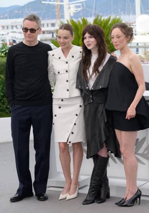 Her Private Hell Photocall at 79th Festival de Cannes - Cannes, France CANNES, FRANCE. May 19, 2026: Nicolas Winding Refn, Kristine Froseth, Sophie Thatcher & Havana Rose Liu at the photocall for Her Private Hell at the 79th Festival de Cannes. Picture: Paul Smith Featureflash Cannes France  Copyright: xPaulxSmithx xFeatureflashx