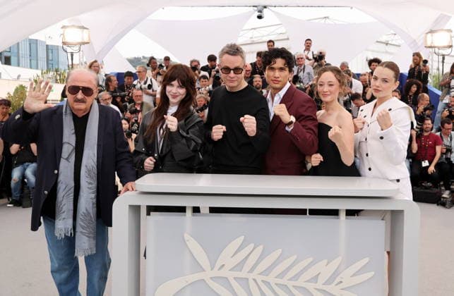 Pino Donaggio, Sophie Thatcher, le réalisateur Nicolas Winding Refn, Charles Melton, Havana Rose Liu, Kristine Froseth au photocall du film Her Private Hell Hors Compétition lors du 79ème Festival International du Film de Cannes 12 23 mai 2026 , le 19 mai 2026 Jacovides Moreau Bestimage Photocall for Her Private Hell at the 79th Cannes International Film Festival, on May 19th, 2026 Cannes France  Copyright: xJACOVIDES-MOREAUx xBESTIMAGExJACOVIDES-MOREAUx xBESTIMAGEx