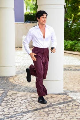 79th Cannes Film Festival People 19 May Martinez Hotel - Cannes, France Charles Melton 79th Cannes Film Festival People 19 May Martinez Hotel - Cannes, France 19th May 2026 SGPItalia id 134688_093 *Not Exclusive  Copyright: xSGPx