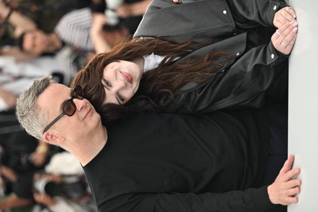79ème Festival International du Film de Cannes Photocall of the film Her Private Hell 79th Cannes International Film Festival Photocall of the film Her Private Hell 456396 2026 05 19 Winding Refn, Nicolas Thatcher, Sophie  Copyright: xSergexArnalx xStarfacex STAR_456396_013