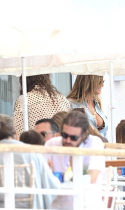 Cannes - Heidi Klum and Tom Kaulitz at The Eden Roc Heidi Klum and her husband Tom Kaulitz have lunch together at the Eden Roc restaurant in Cap d Antibes, France, on May 19, 2026. Photo by Florian Poitout ABACAPRESS.COM Cap d Antibes Provence-Alpes-Cote d Azur France  Copyright: xPoitoutxFlorian ABACAx