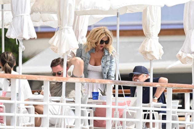 Cannes - Victoria Silvstedt at The Eden Roc Swedish model Victoria Silvstedt arriving at the Eden Roc in Cap d Antibes in France, May 19, 2026. Photo by Florian Poitout ABACAPRESS.COM Cap d Antibes Provence-Alpes-Cote d Azur France  Copyright: xPoitoutxFlorian ABACAx