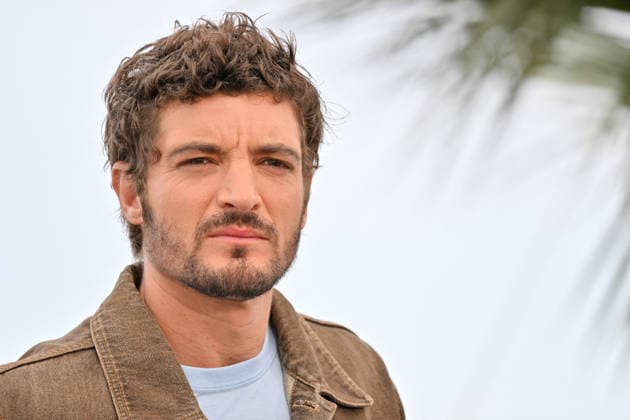 Cannes Photocall L Inconnue JR Niels Schneider attending a photocall for the movie L Inconnue during the 79th Cannes Film Festival in Cannes, France on May 19, 2026. Photo by Julien Reynaud APS-Medias ABACAPRESS.COM Cannes France  Copyright: xReynaudxJulien APS-Medias ABACAx