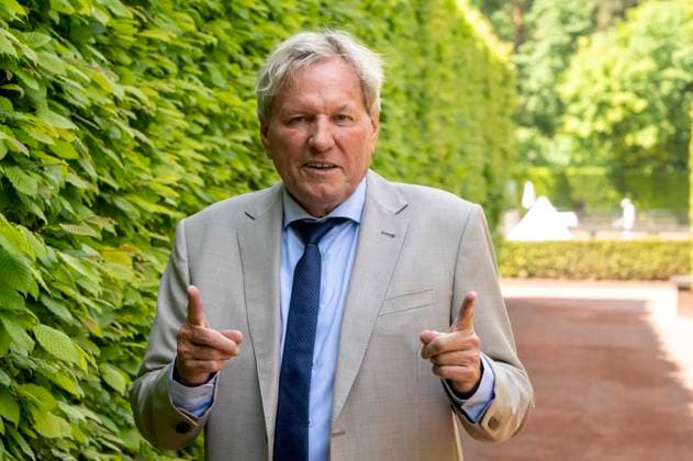 ABB BRINK- Bernhard Brink beim PK Termin zur neuen Konzerttour unter dem Motto Danke fuer die Zeit start ist im September 2027 , PK im Tennisclub 1899 e.V. Blau-Weiss in Berlin am19.05.2026 Berlin Deutschland *** ABB BRINK Bernhard Brink at the PK date for the new concert tour under the motto Danke fuer die Zeit start is in September 2027 , PK in Tennisclub 1899 e V Blau Weiss in Berlin am19 05 2026 Berlin Germany
