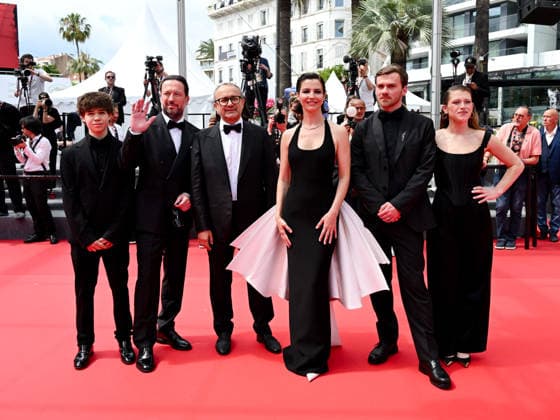 IPA84866253 - Cannes, 79th Cannes Film Festival 2026, Evening 8. Red Carpet Minotaur. Pictured are Varvara Shmykova, Yuriy Zavalnyouk, Iris Lebedeva, Andrey Zvyagintsev, Dmitriy Mazurov  Copyright: xManuelexMangiarottix xPoolxPhotoxEventsx07x 84866253