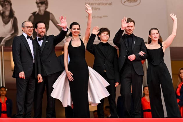 79ème Festival International du Film de Cannes Montée des marches du film Minotaur 79th International Cannes Film Festival Red Carpet for Minotaur movie 456410 2026 05 19 Lebedeva, Iris Shmykova, Varvara Zavalnyouk, Yuriy Mazurov, Dmitriy Zvyagintsev, Andrey  Copyright: xEstellexCarlierx xStarfacex STAR_456410_013
