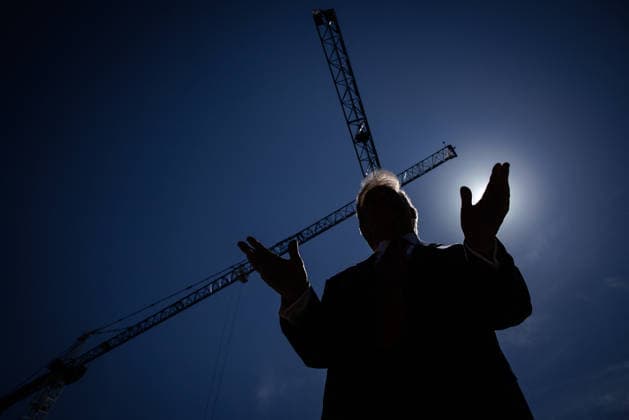 DC: U.S. President Donald Trump Speaks About New East Wing U.S. President Donald Trump speaks to the press about the new East Wing next to the construction site at the White House on May 19, 2026 in Washington, D.C. (Photo by Samuel Corum Pool ABACAPRESS.COM) Washington DC United States  Copyright: xPool ABACAx
