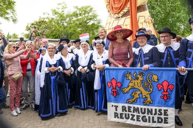 Roermond, The Netherlands, 2026-05-19 14:22:19 ROERMOND, 19-05-2026 King Willem Alexander and Queen Maxima during a regional visit to the municipalities of Maasgouw, Echt-Susteren, Roerdalen, and Roermond. PHOTO: NLBeeld Patrick van Emst. In the photo: The Royal Couple engages in conversation with residents in Roermond about democracy and participation, with the theme Democracy; for me too . Credit: NL Beeld Patrick van Emst  Copyright: xx x