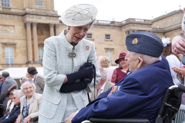 Princess Anne at Royal Garden Party at Buckingham Palace in London, UK, 19 May 2026 The Princess Royal speaks to veteran Raymond Brasier during The Not Forgotten Association Annual Garden Party at Buckingham Palace, London. Picture date: Tuesday May 19, 2026., Credit:Yui Mok PA ROTA - B68 Avalon United Kingdom, London  Copyright: xYuixMokx xPAxROTAx-xB68x xAvalonx 1100609677