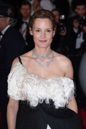Cannes Diamond screening NG Vicky Krieps attending the ‘Diamond’ Screening and Red Carpet at Palais Des Festivals in Cannes, France on May 19 2026 as part of the 79th Cannes Film Festival. Photo by Nicolas Genin ABACAPRESS.COM Cannes France  Copyright: xGeninxNicolas ABACAx