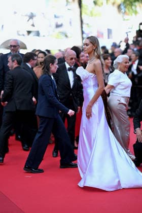 Cannes - Amarga Navidad Premiere FC Laila Hasanovic attends the red carpet premiere of Amarga Navidad during the 79th Cannes International Film Festival in Cannes, France on May 19, 2026.. Photo by Franck Castel ABACAPRESS.COM Cannes  Copyright: xCastelxFranck ABACAx