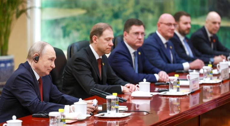 China Russia 9169361 20.05.2026 Russian President Vladimir Putin attends a narrow format meeting with Chinese President Xi Jinping at the Great Hall of the People in Beijing, China. Vladimir Smirnov Sputnik Beijing China  Copyright: xVladimirxSmirnovx