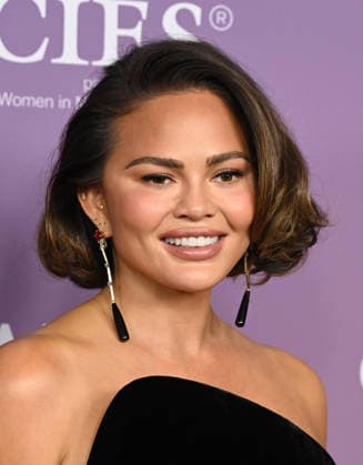 2026 Gracie Awards Gala Chrissy Teigen arriving to The Alliance For Women In Media Foundation™s 2026 Gracie Awards Gala at the Beverly Wilshire Four Seasons Hotel on May 19, 2026 in Beverly Hills, CA. Beverly Hills Beverly Wilshire Hotel California USA Copyright: xWattx xAFF-USA.COMx
