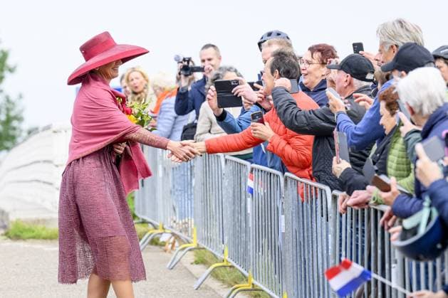 Royal Couple Pays Regional Visit To Illikhoven King Willem-Alexander and Queen Máxima of the Netherlands conduct a regional visit to the municipalities of Maasgouw, Echt-Susteren, Roerdalen and Roermond, visiting the village of Illikhoven in the municipality of Echt-Susteren, the Netherlands on May 19, 2026, in the narrowest part of the country where the land is less than five kilometers wide between Belgium and Germany, speaking with representatives of the police, a dike guard and organizations from the border region before subsequently visiting Lilbosch Abbey. Photo by Patrick van Emst NL Beeld Bruno Press ABACAPRESS.COM Illikhoven Netherlands  Copyright: xBrunoxPress ABACAx