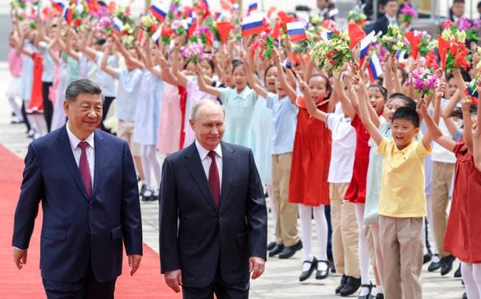 China Russia 9169386 20.05.2026 Russian President Vladimir Putin attends a welcome ceremony with Chinese President Xi Jinping outside the Great Hall of the People in Beijing, China. Alexander Kazakov Sputnik Beijing China  Copyright: xAlexanderxKazakovx
