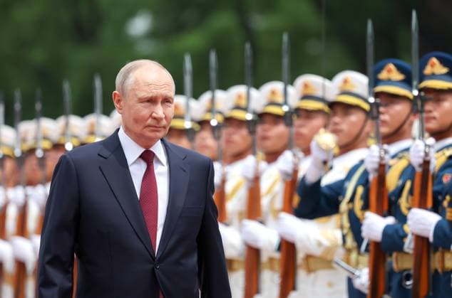 China Russia 9169388 20.05.2026 Russian President Vladimir Putin attends a welcome ceremony before a meeting with Chinese President Xi Jinping outside the Great Hall of the People in Beijing, China. Alexander Kazakov Sputnik Beijing China  Copyright: xAlexanderxKazakovx