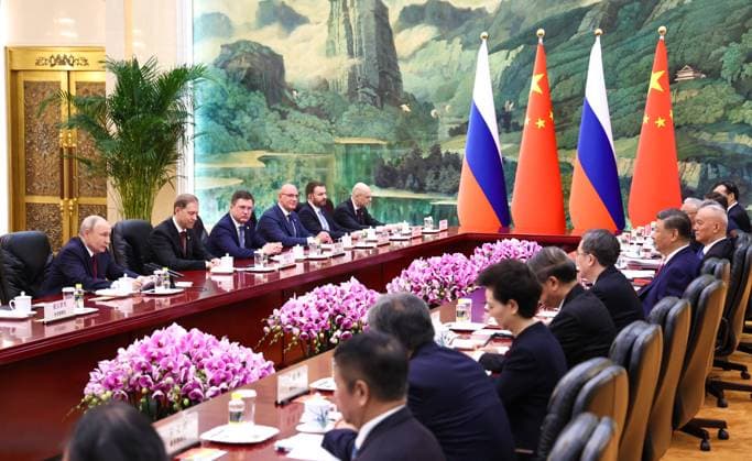 China Russia 9169405 20.05.2026 Russian President Vladimir Putin attends a narrow format meeting with Chinese President Xi Jinping at the Great Hall of the People in Beijing, China. Alexander Kazakov Sputnik Beijing China  Copyright: xAlexanderxKazakovx
