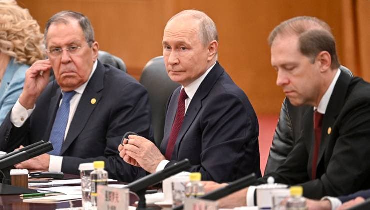 China Russia 9169400 20.05.2026 Russian President Vladimir Putin, First Deputy Prime Minister Denis Manturov and Foreign Minister Sergey Lavrov attend an expanded format meeting with Chinese President Xi Jinping at the Great Hall of the People in Beijing, China. Kristina Solovyova Sputnik Beijing China  Copyright: xKristinaxSolovyovax
