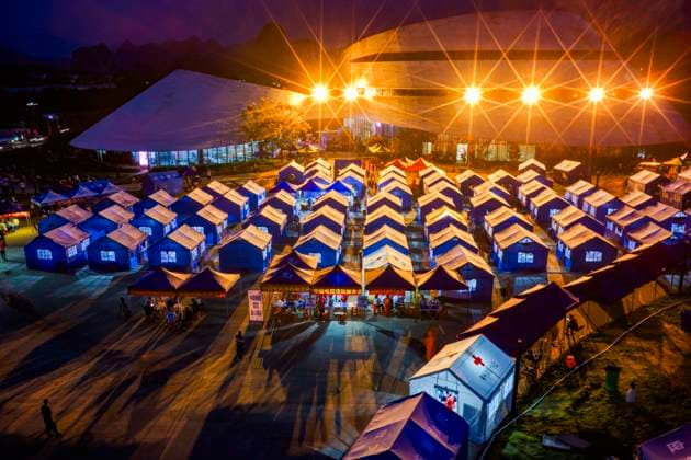 News Bilder des Tages #2 LIUZHOU, CHINA - MAY 19: Tents are set up for quake-affected residents at a resettlement site after a 5.2-magnitude earthquake on May 19, 2026 in Liunan District, Liuzhou City, Guangxi Zhuang Autonomous Region of China. Another 5.2-magnitude earthquake jolted Liunan district, Liuzhou city in South China s Guangxi Zhuang Autonomous Region at 9:44 pm on May 18. This was the second 5.2 magnitude earthquake to hit Liuzhou within one day. Emergency, fire, and police authorities rushed to the scene immediately after the quake to carry out rescue operations.  Copyright: xVCGx 111642759973