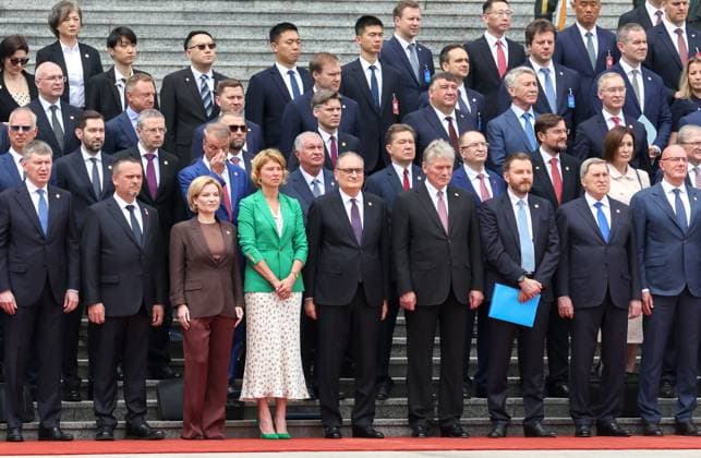 China Russia 9169418 20.05.2026 Members of the Russian delegation attend a welcome ceremony for Russian President Vladimir Putin with Chinese President Xi Jinping outside the Great Hall of the People in Beijing, China. Alexander Kazakov Sputnik Beijing China  Copyright: xAlexanderxKazakovx