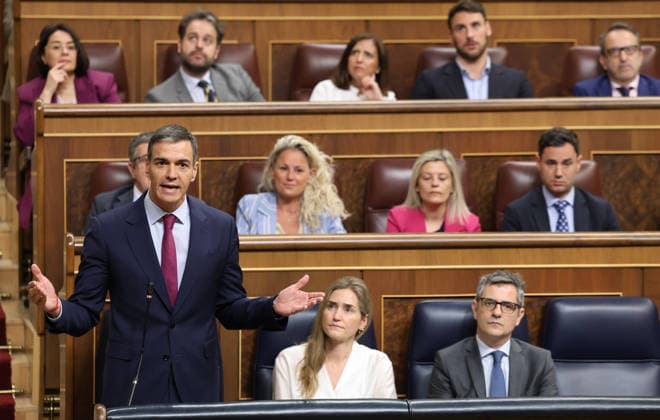 First control session to the Government in the Congress after Zapateros imputation The President of the Government, Pedro Sánchez, intervenes during a control session to the Government, in the Congress of Deputies, on May 20, 2026, in Madrid Spain The Government faces the first control session after the imputation of Zapatero for alleged crimes of criminal organization and influence peddling and the Andalusian elections In addition, Marlaska will face the opposition after the death of two civil guards in Huelva and the deputies will vote on whether or not to extend the military embargo to Israel to the police material that it may use in Palestine 20 MAY 2026 Marta Ferná Madrid Madrid Madrid Spain  Copyright: xMartaxFernandezx 7535892
