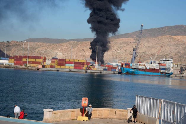 Fire declared in the Pechina Dock of the Port of Almeria Image of the fire declared in a container area of the Pechina Dock of the Port of Almeria On May 20, 2026 in Almeria Andalusia, Spain Several fire departments have moved to the Pechina Quay of the Port of Almeria after a fire broke out in an area where material and containers were stored and where work had been authorized for the handling and cutting of steel. So far, no personal injuries have been reported 20 MAY 2026 Marian Leó Almeria Andalucia, Spain Almeria Andalucia, Spain Spain Spain  Copyright: xMarianxLeonx 7536002
