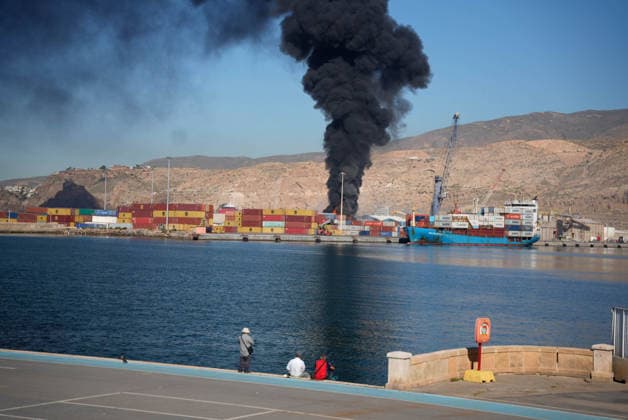 Fire declared in the Pechina Dock of the Port of Almeria Image of the fire declared in a container area of the Pechina Dock of the Port of Almeria On May 20, 2026 in Almeria Andalusia, Spain Several fire departments have moved to the Pechina Quay of the Port of Almeria after a fire broke out in an area where material and containers were stored and where work had been authorized for the handling and cutting of steel. So far, no personal injuries have been reported 20 MAY 2026 Marian Leó Almeria Andalucia, Spain Almeria Andalucia, Spain Spain Spain  Copyright: xMarianxLeonx 7536003