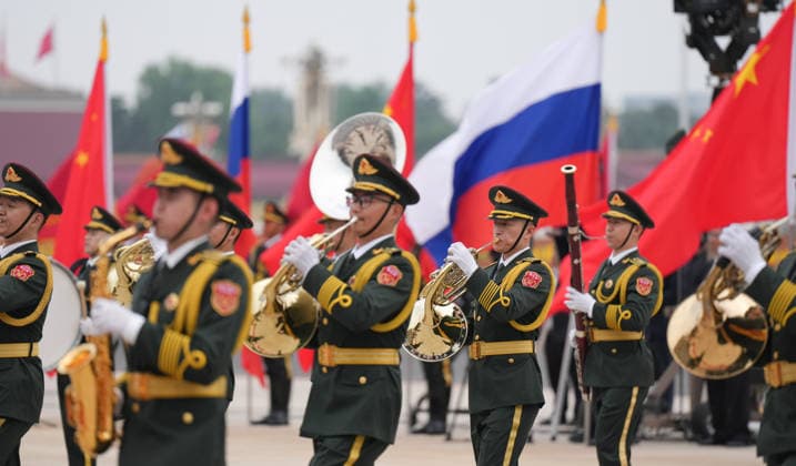 BEIJING, CHINA - MAY 20: Military band performs to welcome Russian President Vladimir Putin on May 20, 2026 in Beijing, China. Chinese President Xi Jinping held a welcome ceremony on the morning of May 20 outside the Great Hall of the People in central Beijing for Russian President Vladimir Putin, who is on a state visit to China.  Copyright: xVCGx 111642856968