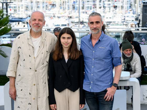 IPA84890896 - Cannes, 79th Cannes Film Festival 2025 - day 9. photocall by Lucy Lost Pictured: Marc du Pontavice, Charlie Rosenzweig and Olivier Clert  Copyright: xAlbertoxTerenghix xPoolxPhotoxEventsx07x 84890896